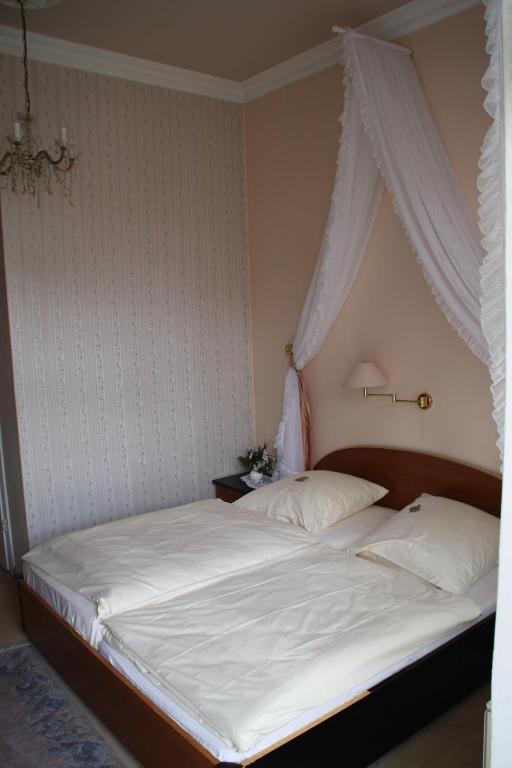 Hotel Villa Konigin Luise Bad Pyrmont Kamer foto