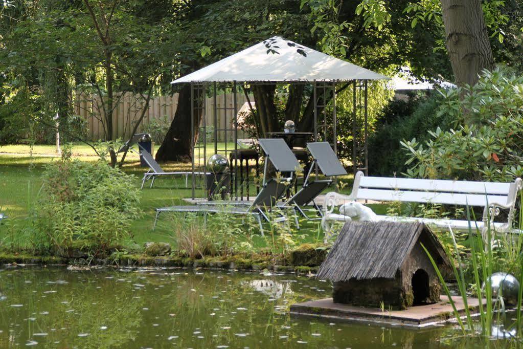 Hotel Villa Konigin Luise Bad Pyrmont Buitenkant foto